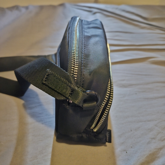 [ALTERED] Lululemon Everywhere Bag (please read and see pictures) - Picture 9 of 12